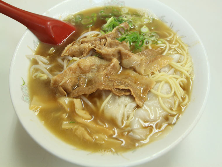 徳島駅から徒歩圏内の老舗、銀座一福