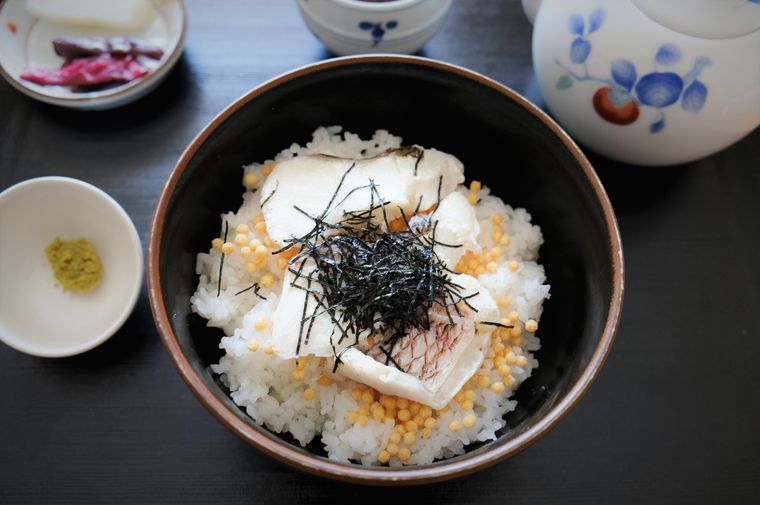 リーガロイヤルホテル　ルームサービス 「真鯛のだし茶漬け」