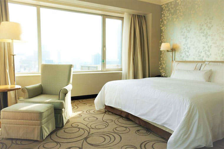 ウェスティンホテル大阪　内観　部屋