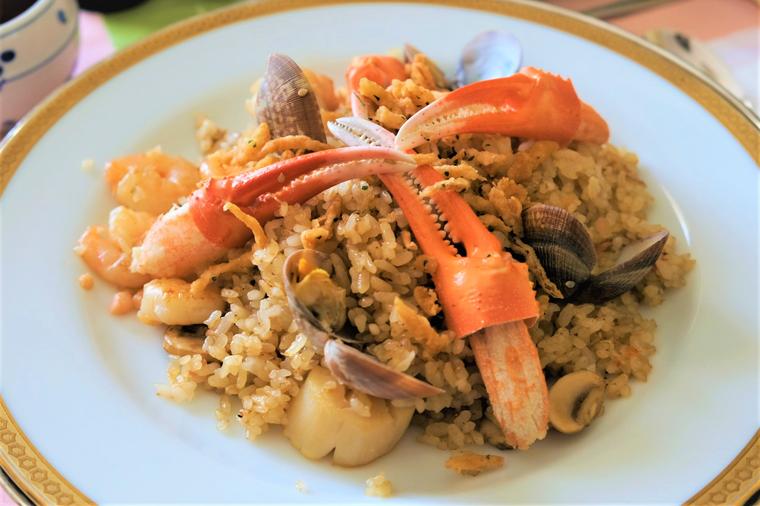 リーガロイヤルホテル　ルームサービス「海の幸のピラフ」