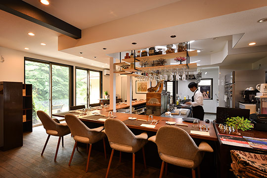 カネイチハナレ