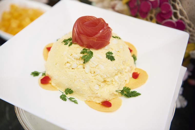 東京ディズニーランドホテル　シャーウッドガーデン・レストラン　朝食ビュッフェ　美女と野獣　ベル　エッグサラダ