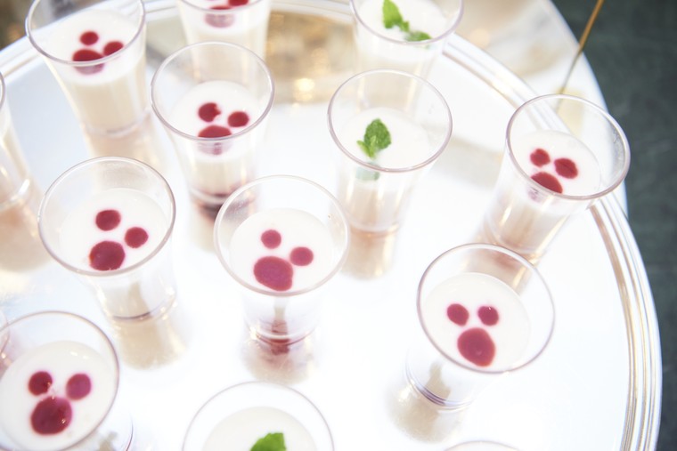 東京ディズニーランドホテル　シャーウッドガーデン・レストラン 朝食ビュッフェ　ミッキー　ヨーグルト