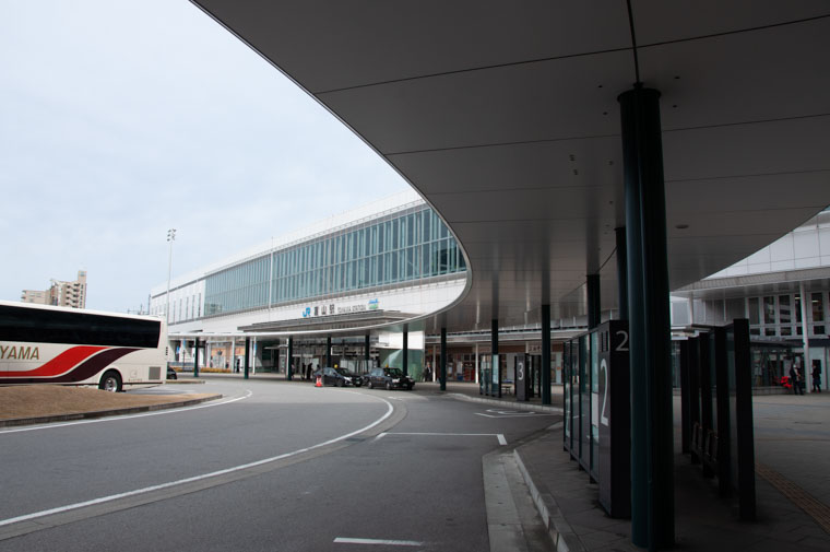 富山駅