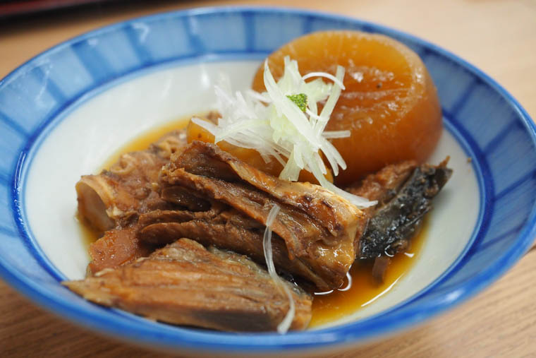 魚市場食堂のぶり大根
