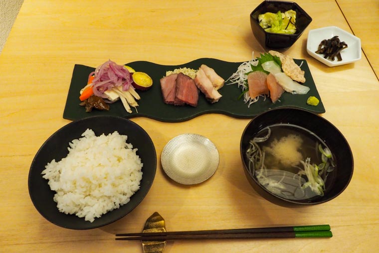 クラフタンの昆布締め盛合わせ定食