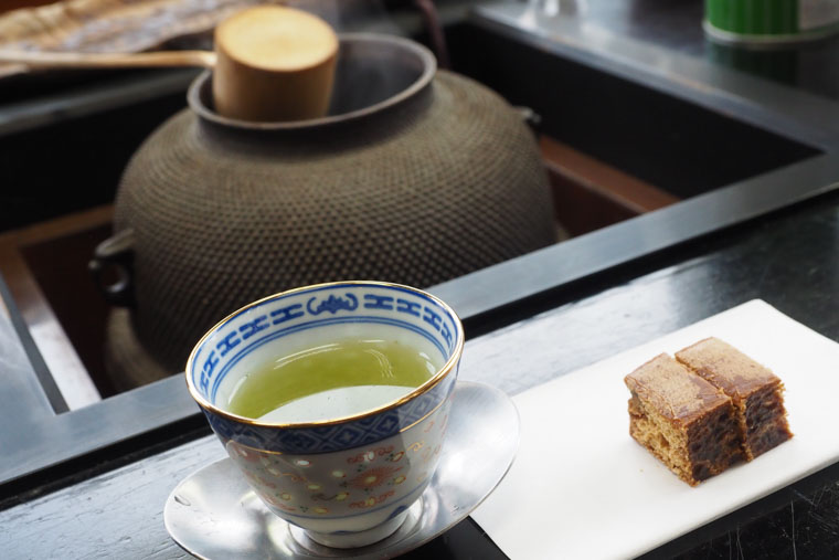 木田芳香園の煎茶と野田の黒棒