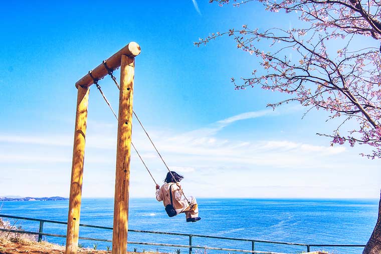 アカオハーブ&ローズガーデン「空飛ぶブランコ」
