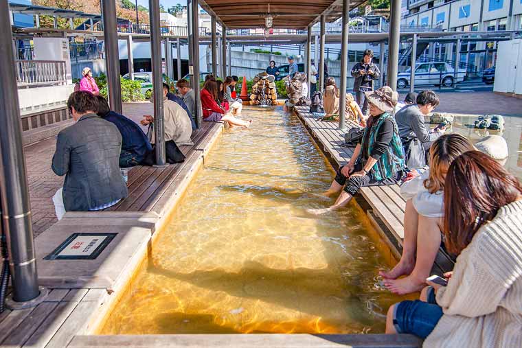 熱海駅 足湯
