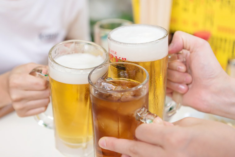 上野　アメ横　居酒屋「もつ焼き 大統領」