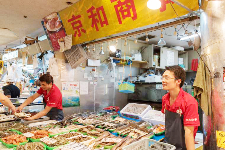 上野　アメ横センタービル地下食品街