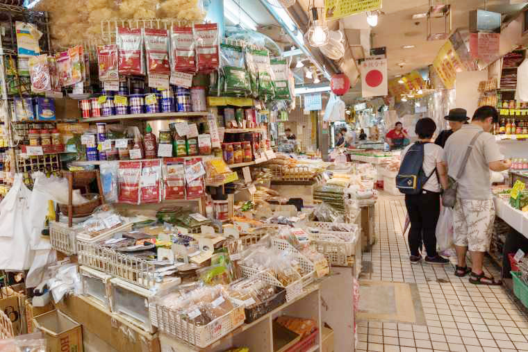 上野　アメ横センタービル地下食品街