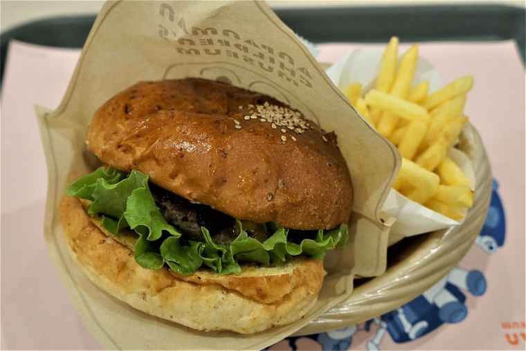 アンパンマンミュージアム　フードコート