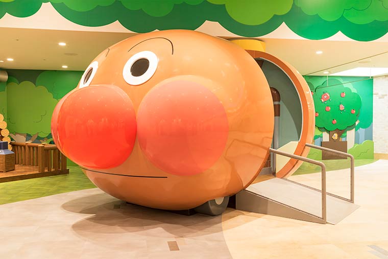 アンパンマンミュージアム　アンパンマン号