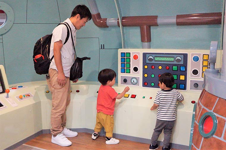 アンパンマンミュージアム　アンパンマン号