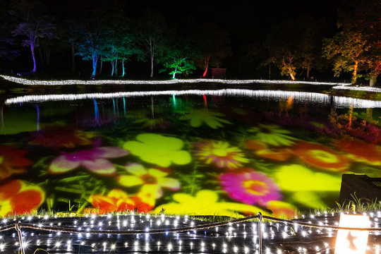 世界最大の水面プロジェクションマッピング