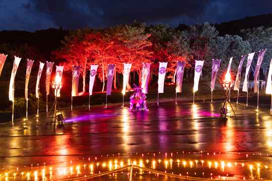 鎮座する鎧武者