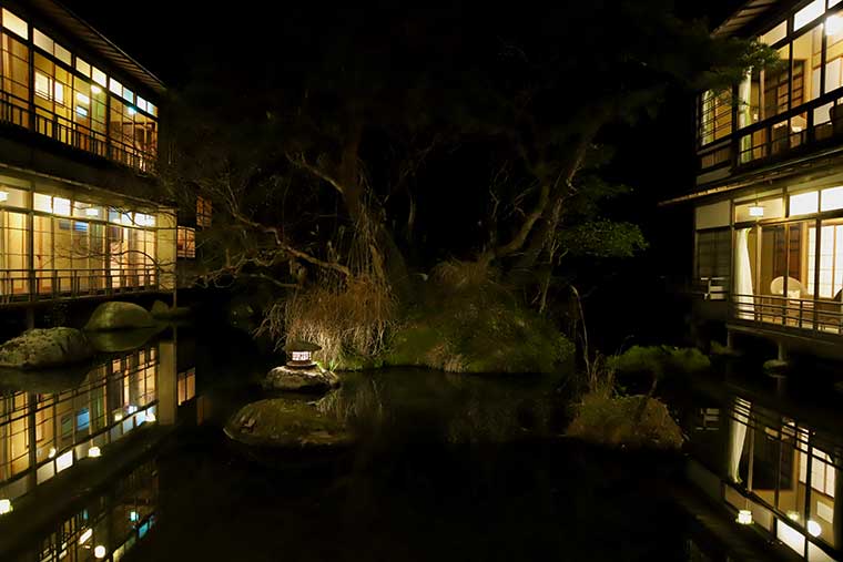 新井旅館　夜景