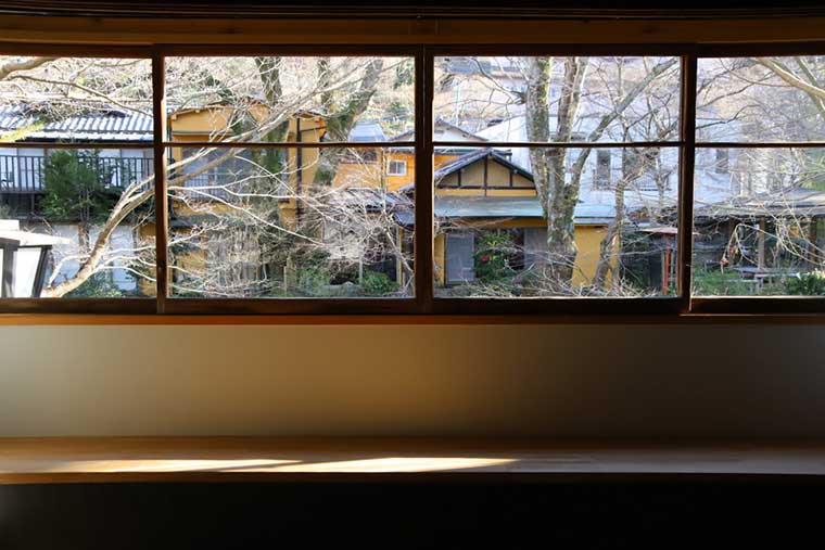 新井旅館「霞の棟」の客室