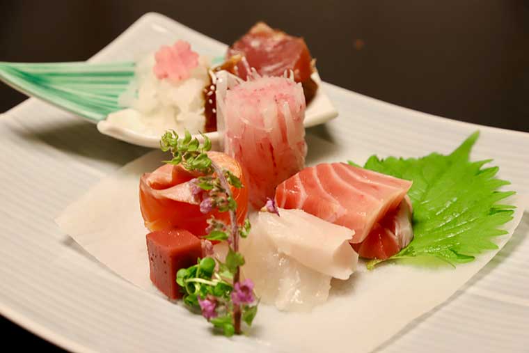 新井旅館「特選懐石コース」のお刺身