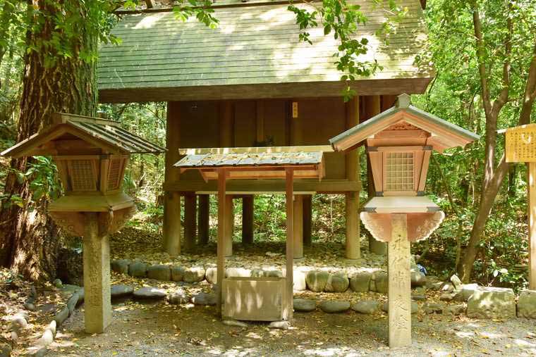 熱田神宮　清水社