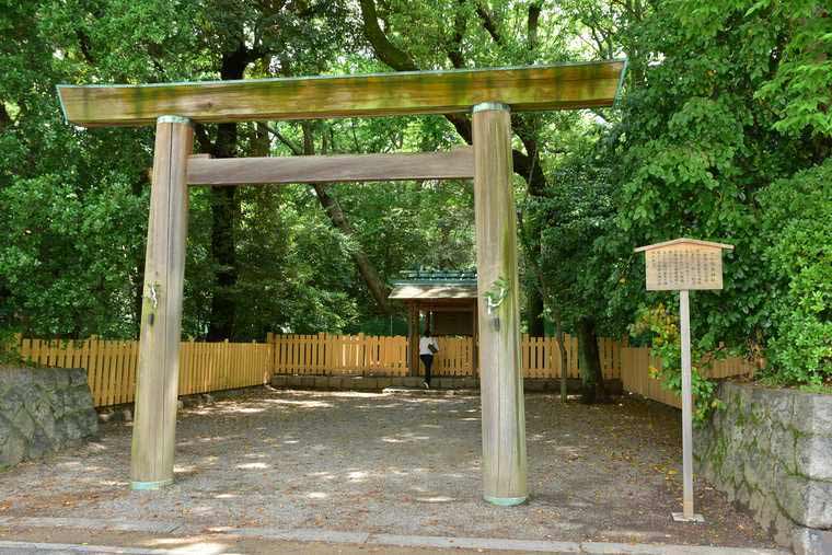 熱田神宮　下知我麻神社