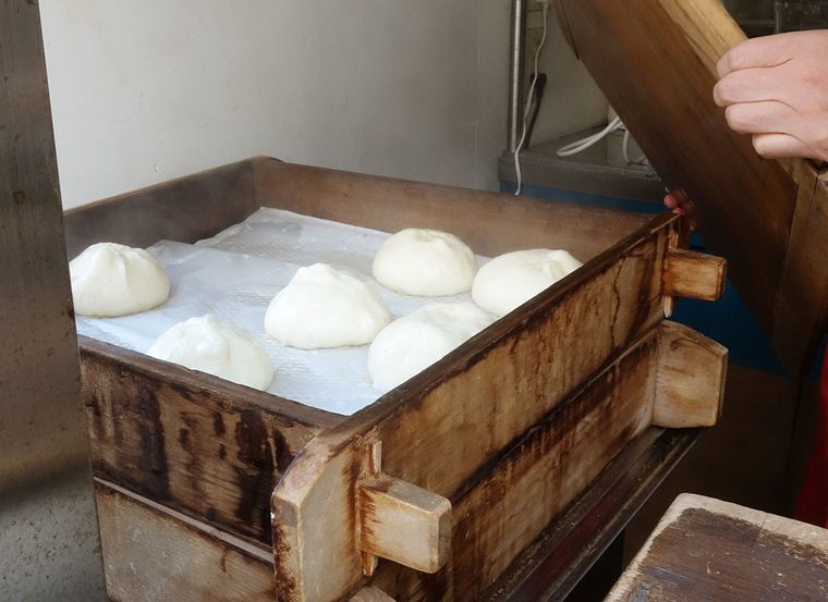 鉄輪豚まん本舗