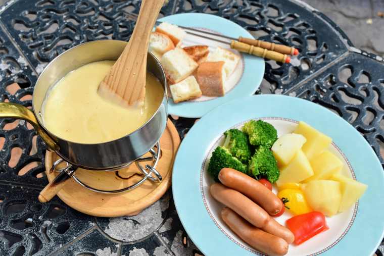 ハイジの村 レストラン ボルケーノ ハイジの好きなチーズフォンデュ