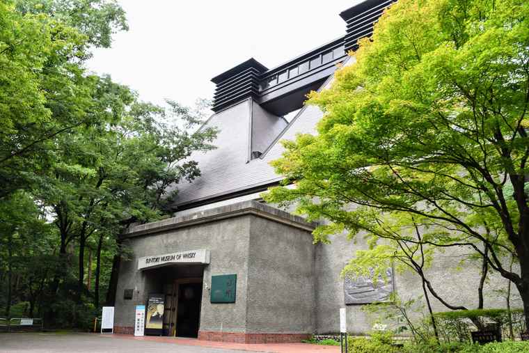 サントリー白州蒸留所