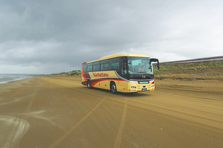 千里浜なぎさドライブウェイ バスが走行できる安定感