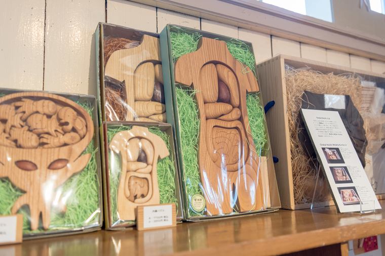 秋田県由利本荘市「鳥海山 木のおもちゃ美術館」