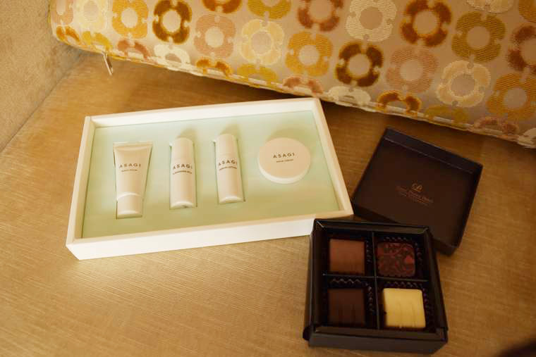 グランドプリンスホテル新高輪　クラブフロア　ASAGIアメニティ　チョコレート サロン タカナワ