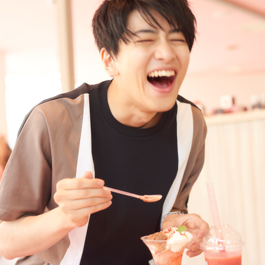 イチゴラボでスイーツ男子02