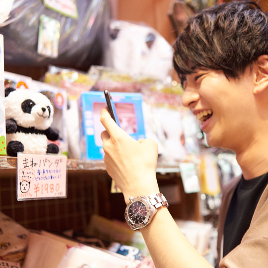 このパンダ、声マネする！面白い！スマホで撮っとこ