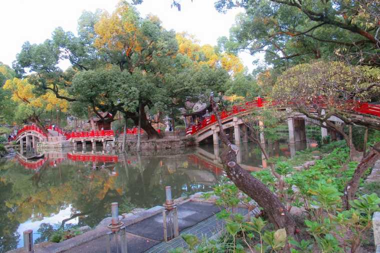 心字池（しんじいけ）