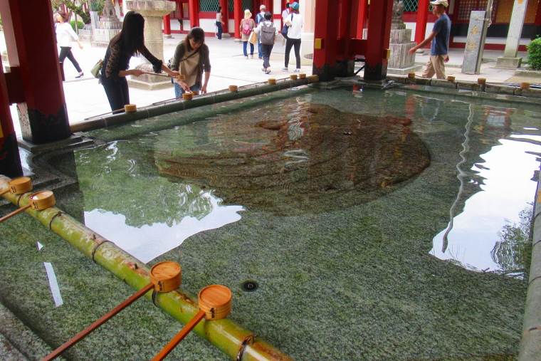 手水舎（てみずしゃ）