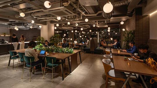 THE LIVELY大阪本町