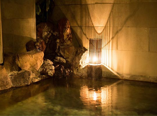 下諏訪温泉　鉄鉱泉本館