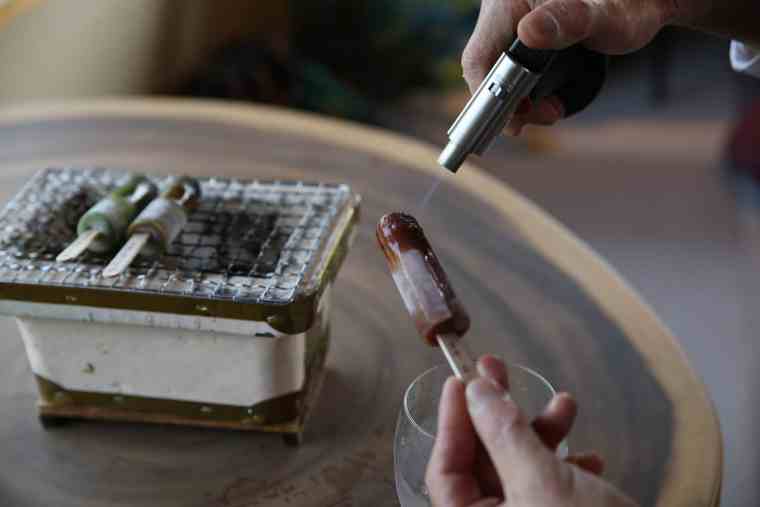 KAFE INARIの焼きアイス