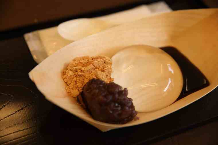 伏見稲荷大社 まるもち家