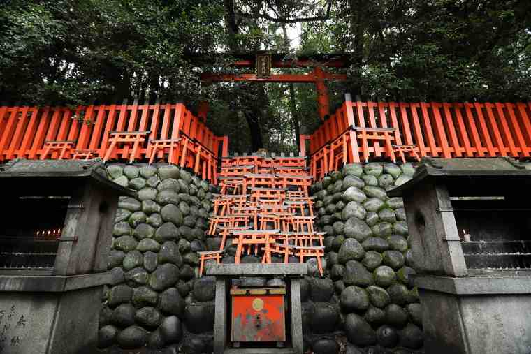 伏見稲荷大社の奥社奉拝所