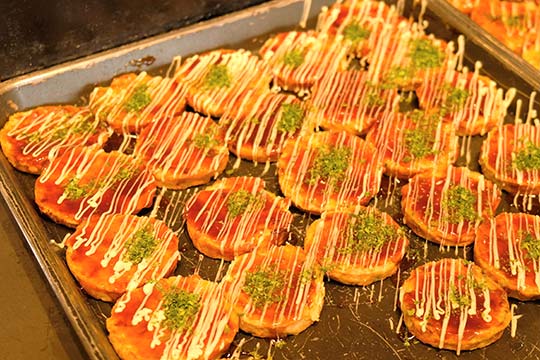 たこ焼き・串カツ・お好み焼きなど「大阪の味」コーナー