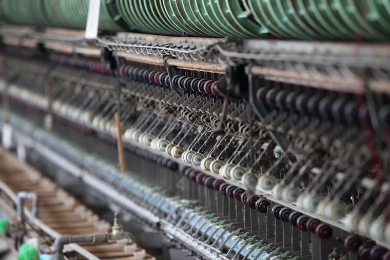 世界遺産「富岡製糸場」繰糸所　　自動繰糸器