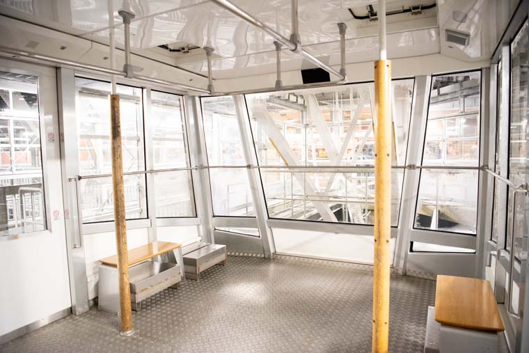 函館山ロープウェイのゴンドラ