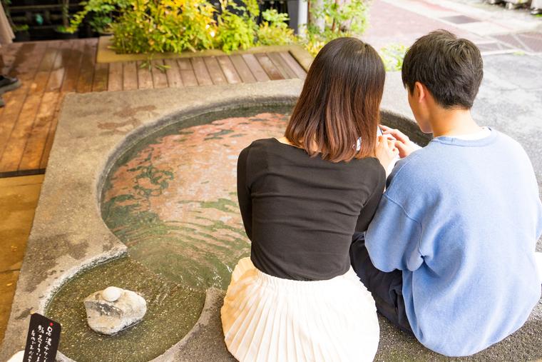 箱根縁結び 福久や 九頭龍餅 足湯