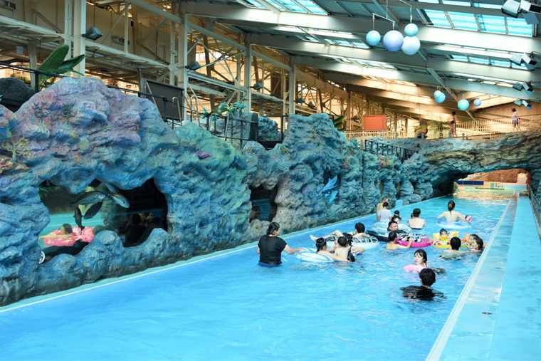 スパリゾートハワイアンズ　「アクアリウムプール」