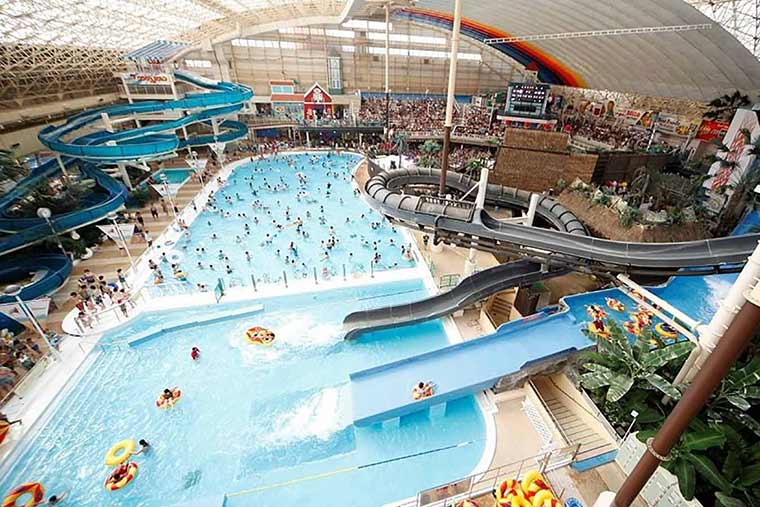 温泉テーマパーク「スパリゾートハワイアンズ」