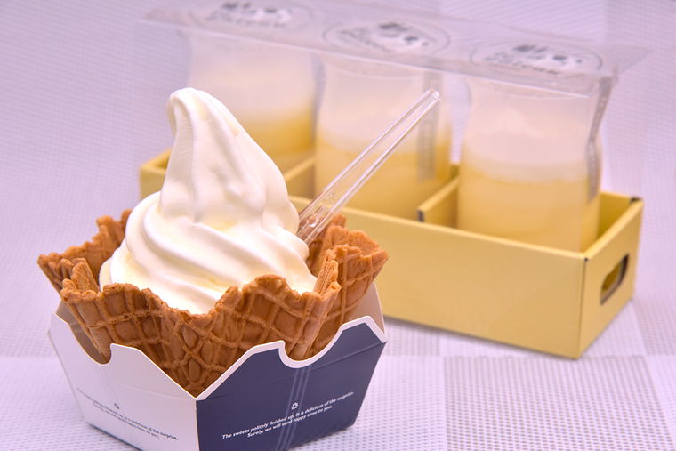 道の駅サーモンパーク千歳　ミルキーベルのワッフル練乳ミルク