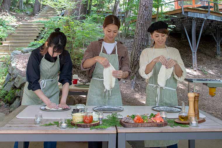 グランピングマスターが導く食やアクティビティ
