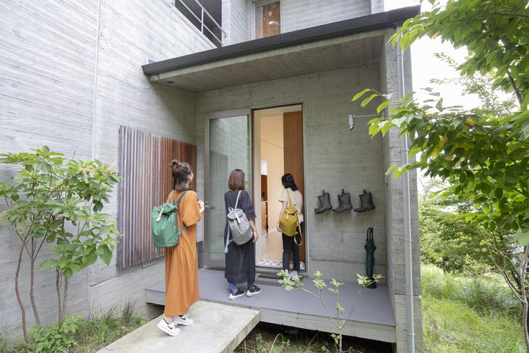 星のや富士のキャビン入り口